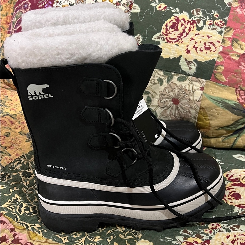 Sorel Black and White Winter Boots